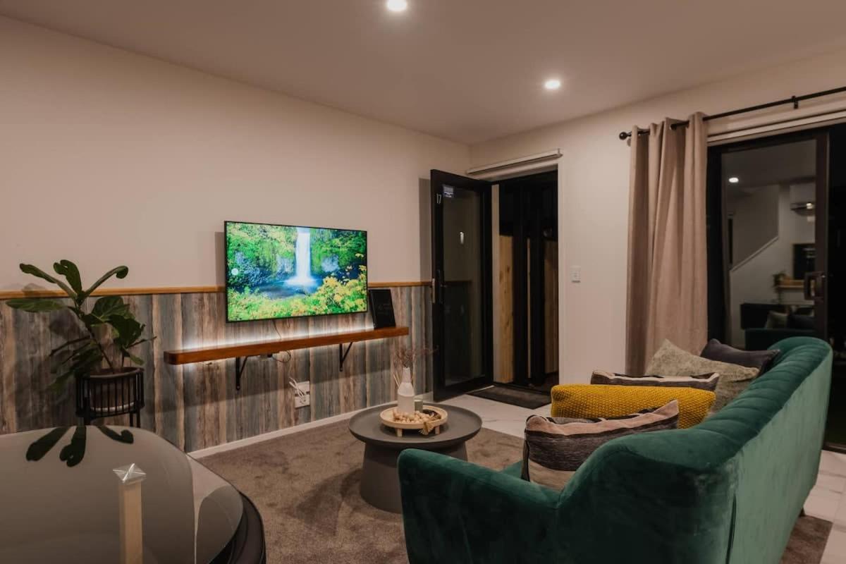 Casino Luxury Suite City Centre - Sleeps 5 Christchurch Exterior photo