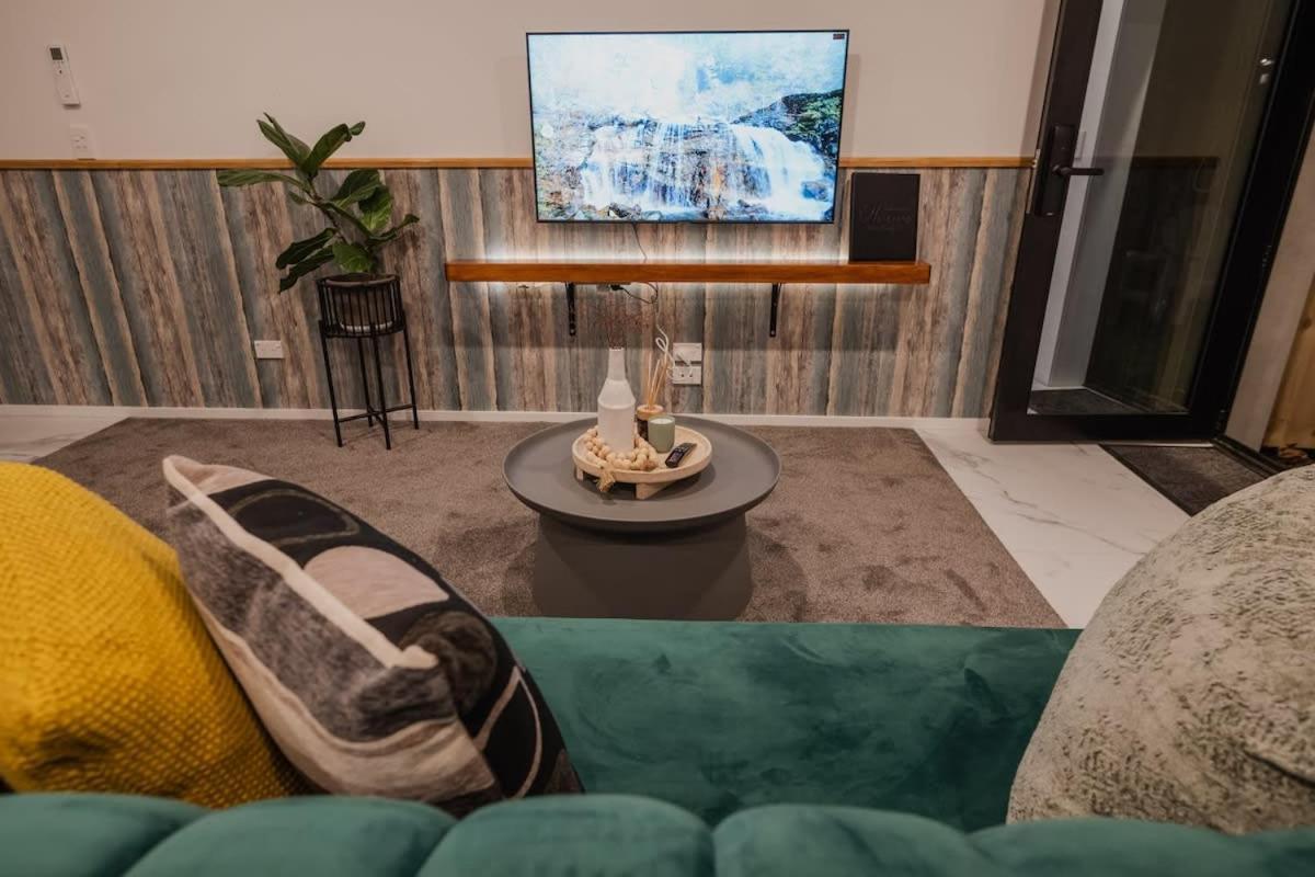 Casino Luxury Suite City Centre - Sleeps 5 Christchurch Exterior photo